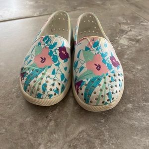Girls Native slip on shoes size C10